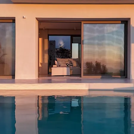 Capo Lefkada 97 - Sea View - Two Private Pools فيلة *