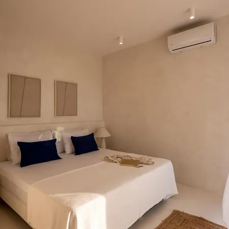 Capo Lefkada 97 - Sea View - Two Private Pools فيلة